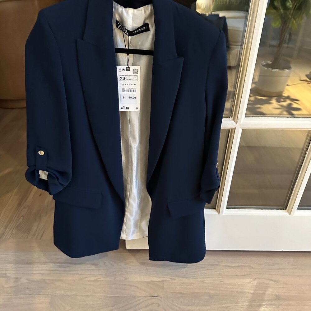 Brand new  navy blazer by Zara size XS